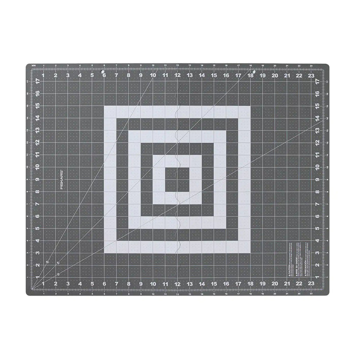 Fiskar's Self Healing Cutting Mat for Crafts, Sewing, and Quilting Projects, 18x24” (12-83727097J) , Gray