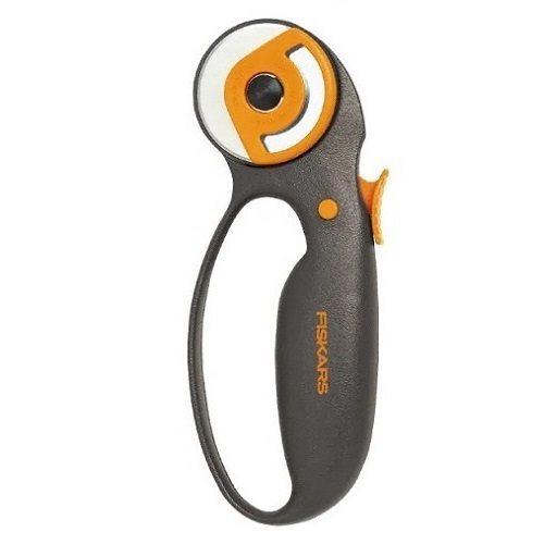 FISKARS® 45mm ROTARY CUTTER — SEAMTEC CORP
